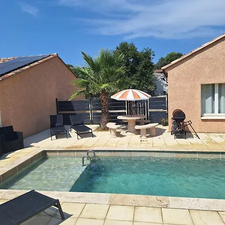 Сasa de vacaciones Maison Avec Piscine En Campagne Suze-la-Rousse